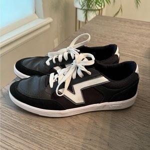 Men’s Vans Black leather & Suede Size 11